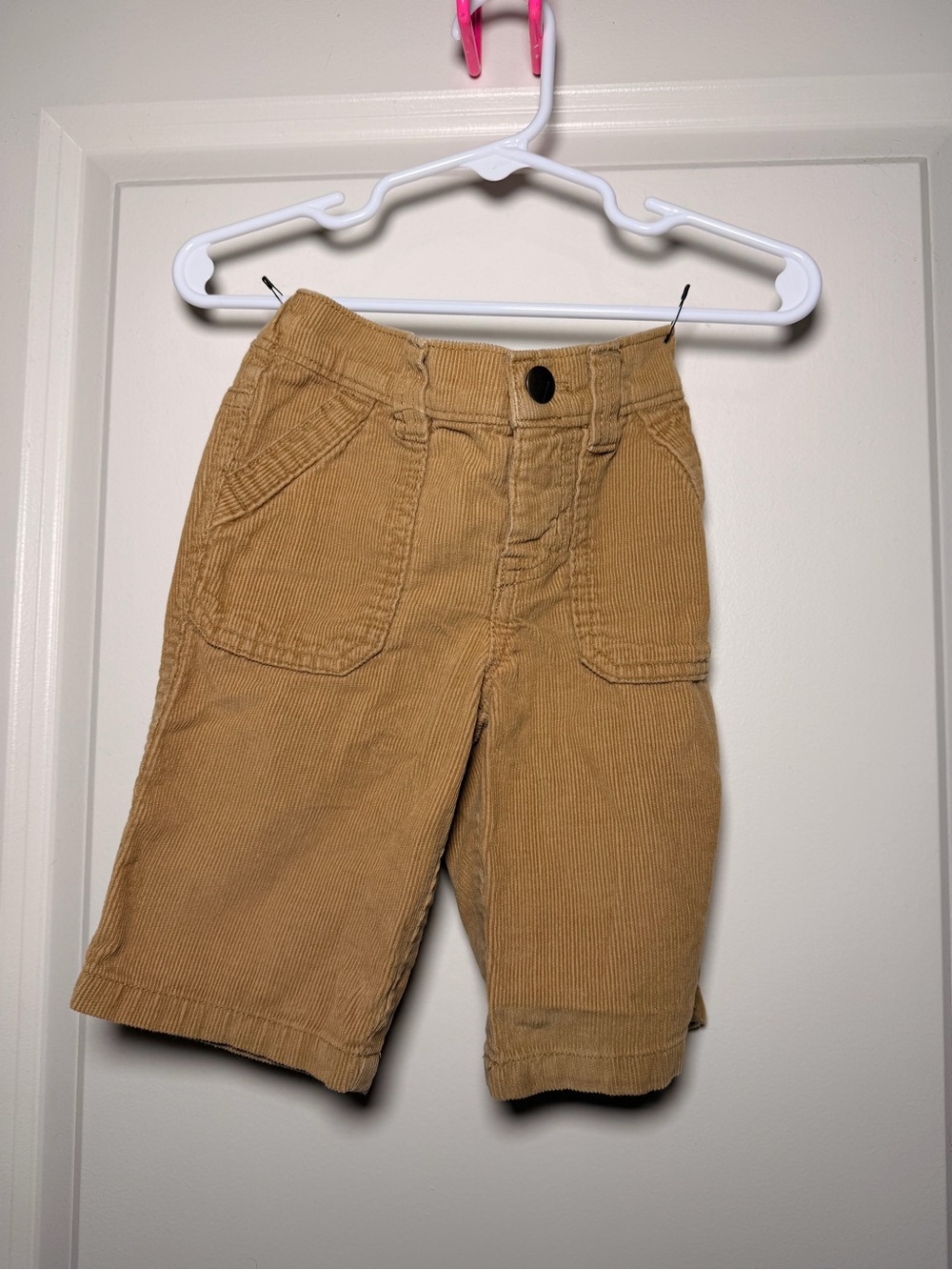 Classic babyGap corduroy pants in size 3–6 months